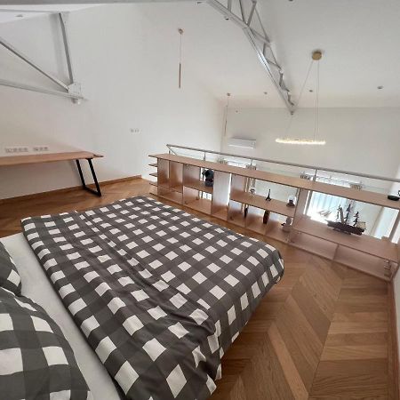 Suite Deluxe Au Carre Cathedrale En Hypercentre Saint Denis Kültér fotó